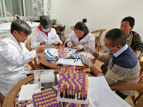 [向包蟲病開戰]——第四站革吉縣完全小學篩查