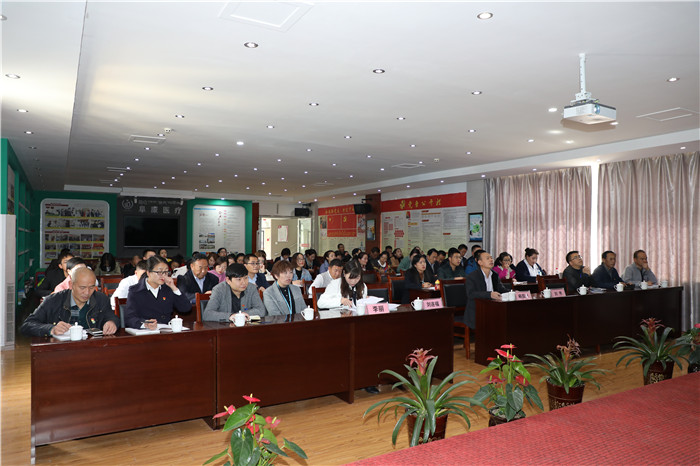 西藏阜康醫(yī)療黨委積極開展“不忘初心、牢記使命”主題教育和“不忘合作初心，繼續(xù)攜手前進(jìn)”主題教育